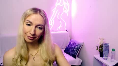 Snapshot of cute_smile_shy chatting on April 2026 09:07:01 AM cute_smile_shy online show from April 2026 09:07:01 AM