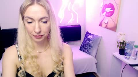 Snapshot of cute_smile_shy chatting on May 2026 08:48:01 PM cute_smile_shy online show from May 2026 08:48:01 PM