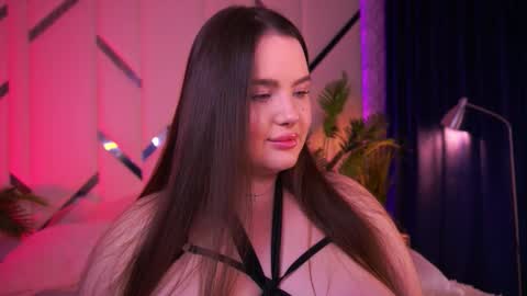 Amber online show from September 2025 11:32:02 PM