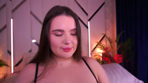 Snapshot of cuteamberr chatting on December 2025 01:12:02 AM Amber online show from December 2025 01:12:02 AM