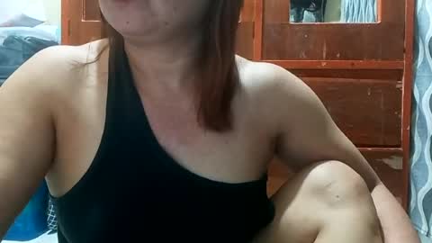 Snapshot of cutechey06 chatting on August 2026 11:18:02 PM Sky online show from August 2026 11:18:02 PM