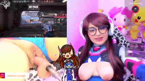 Snapshot of cutecinamonroll chatting on February 2025 11:48:02 PM Cinna independent model online show from February 2025 11:48:02 PM