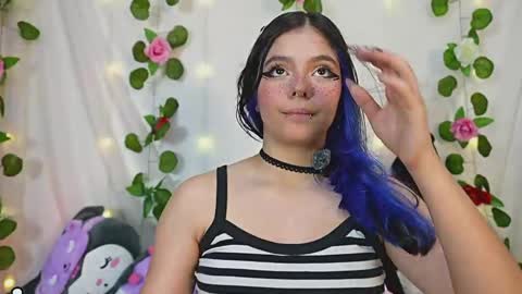 Snapshot of cutee_andrea chatting on June 2026 02:35:02 AM Andrea 3 online show from June 2026 02:35:02 AM