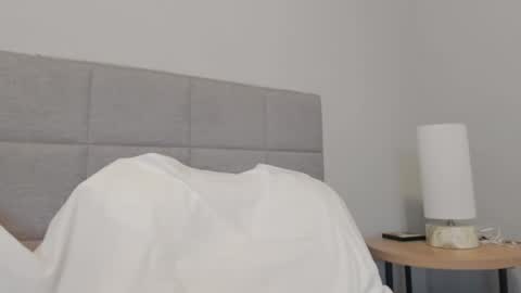 Snapshot of cuteeboy chatting on January 2025 10:52:01 PM cuteeboy online show from January 2025 10:52:01 PM