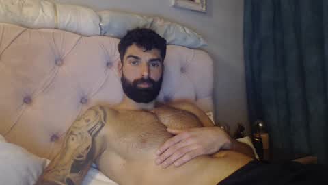 Snapshot of cuteeboy chatting on January 2025 07:13:02 PM cuteeboy online show from January 2025 07:13:02 PM