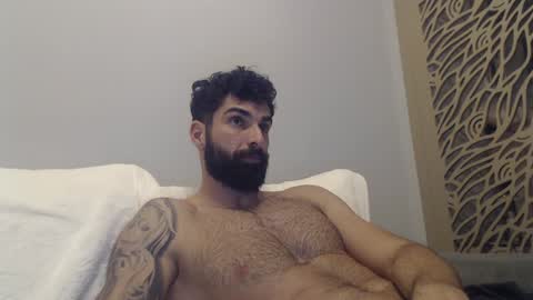 Snapshot of cuteeboy chatting on January 2025 10:46:02 PM cuteeboy online show from January 2025 10:46:02 PM