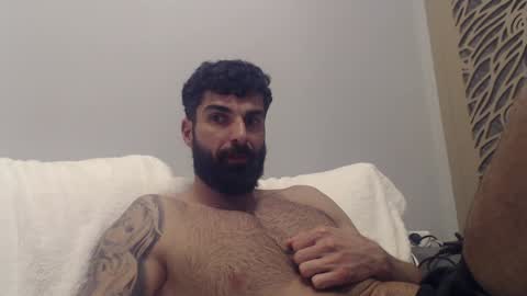 Snapshot of cuteeboy chatting on January 2025 09:55:02 PM cuteeboy online show from January 2025 09:55:02 PM