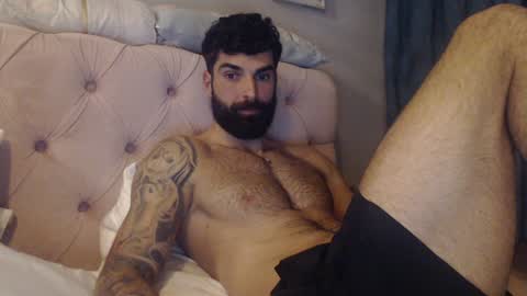 Snapshot of cuteeboy chatting on January 2025 05:14:01 PM cuteeboy online show from January 2025 05:14:01 PM