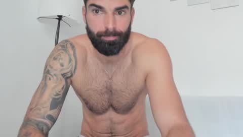 Snapshot of cuteeboy chatting on January 2025 08:32:02 AM cuteeboy online show from January 2025 08:32:02 AM