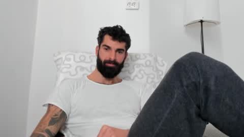 cuteeboy online show from November 2025 08:36:02 AM