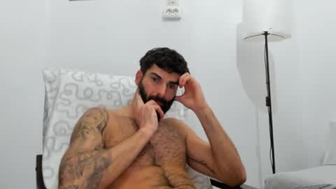 cuteeboy online show from December 2025 09:10:02 PM