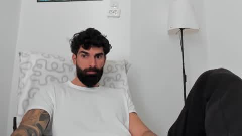 cuteeboy online show from February 2026 09:08:01 AM