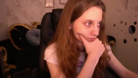 Foxy online show from May 2026 12:35:01 PM