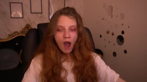 Foxy online show from June 2026 12:44:02 PM