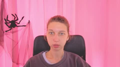 Elli online show from October 2025 10:52:02 AM