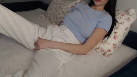 Snapshot of cuteemouse chatting on January 2025 05:27:01 AM Anna online show from January 2025 05:27:01 AM