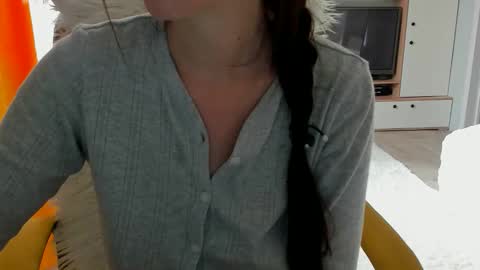 Snapshot of cuteemouse chatting on April 2026 04:59:02 AM Anna online show from April 2026 04:59:02 AM