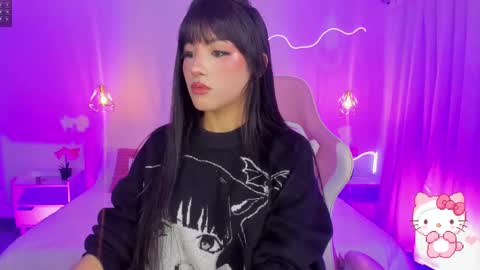 Zoe  online show from September 2025 04:35:02 AM