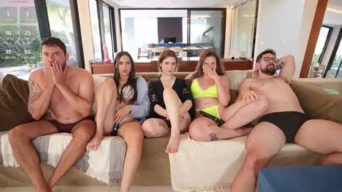 Mia online show from February 2025 08:22:01 PM