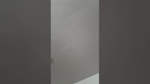 cuteguyy2001 online show from April 2026 02:02:02 PM