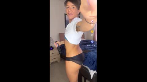 Snapshot of cutekarii chatting on November 2025 04:09:01 PM cutekarii online show from November 2025 04:09:01 PM