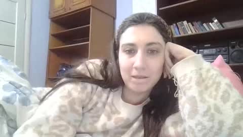 cutekattie online show from December 2025 05:25:02 AM