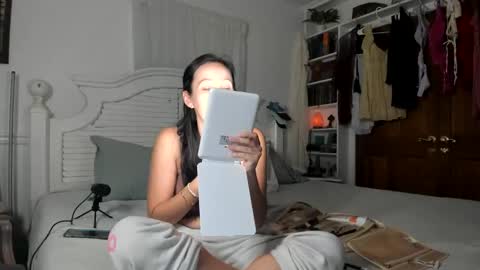Snapshot of cutelittlemama0418 chatting on September 2025 10:48:01 AM Cutelittlemama0418 Lola online show from September 2025 10:48:01 AM