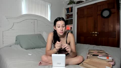 Snapshot of cutelittlemama0418 chatting on September 2025 01:27:01 PM Cutelittlemama0418 Lola online show from September 2025 01:27:01 PM