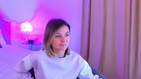 cutemirage online show from September 2025 02:33:02 PM