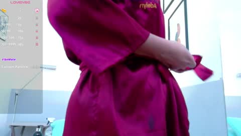 Snapshot of cutepetitee chatting on September 2025 08:45:02 PM cutepetitee online show from September 2025 08:45:02 PM