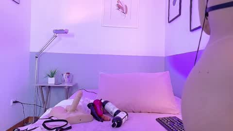 cutepetitee online show from January 2026 08:18:02 PM