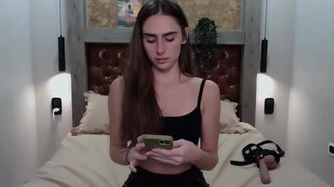 Kim online show from February 2025 12:05:02 PM