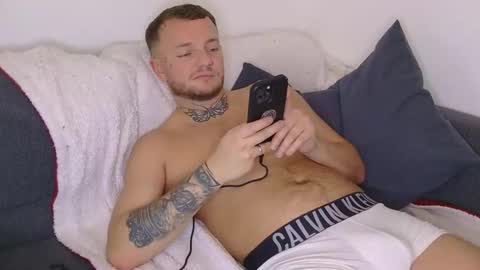 Snapshot of cutescottishlad chatting on October 2025 05:25:02 PM cutescottishlad online show from October 2025 05:25:02 PM