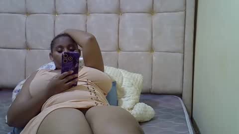 cutestebony1 online show from October 2025 10:07:01 PM