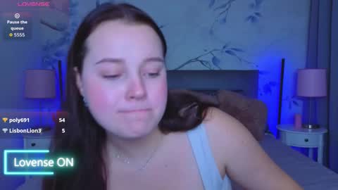 Nika  online show from October 2025 09:03:02 PM