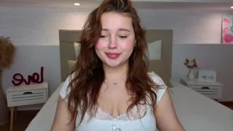 Snapshot of cutie__cutiee_ chatting on June 2026 05:32:02 AM Nika online show from June 2026 05:32:02 AM