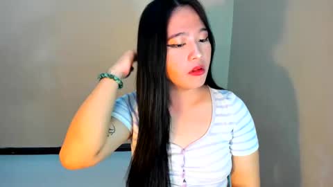 Snapshot of cutie_asianwoman chatting on February 2025 10:58:01 PM cutie_asianwoman online show from February 2025 10:58:01 PM