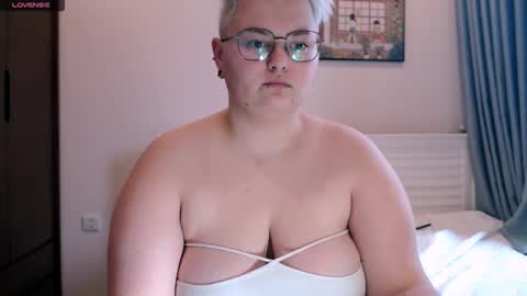 Sophie  Lilith online show from October 2025 09:06:02 AM