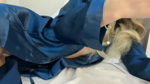 Snapshot of cutie_n111 chatting on March 2026 03:45:01 PM Call me cutie online show from March 2026 03:45:01 PM