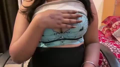 Snapshot of cutie_ruhi chatting on February 2026 09:20:01 AM Ruhii online show from February 2026 09:20:01 AM