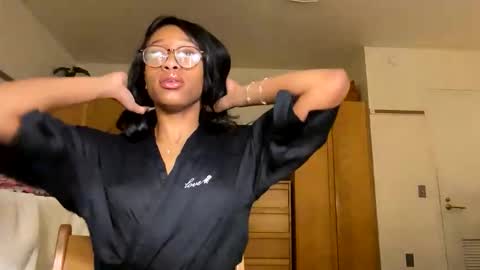 cutieeeva online show from February 2026 07:43:01 PM