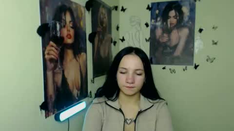 Emma online show from November 2025 01:28:01 AM