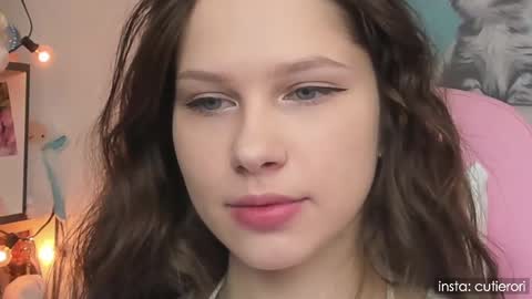 Rori  Instagram cutierori  online show from February 2025 05:26:01 PM