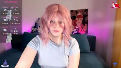 Snapshot of cutiesue chatting on December 2024 12:23:01 AM CutieSue online show from December 2024 12:23:01 AM