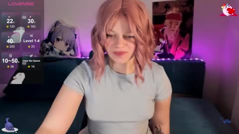 Snapshot of cutiesue chatting on December 2024 03:24:01 AM CutieSue online show from December 2024 03:24:01 AM