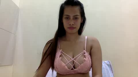 CutieTrina online show from January 2025 04:00:01 PM