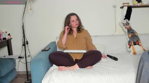 Vikki online show from August 2026 05:34:02 PM