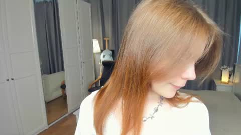 Snapshot of cuty_petite chatting on June 2026 11:37:02 AM Anne online show from June 2026 11:37:02 AM