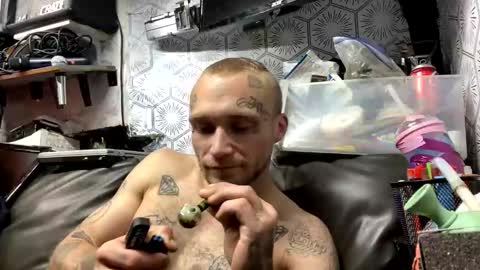 Snapshot of cwbinked23 chatting on November 2025 03:19:01 AM cwbinked23 online show from November 2025 03:19:01 AM