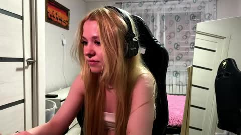 cyber_shawtyz online show from May 2026 02:45:01 PM